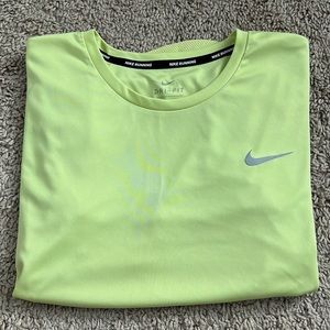 Neon Green, Small Nike running short Sleeve
